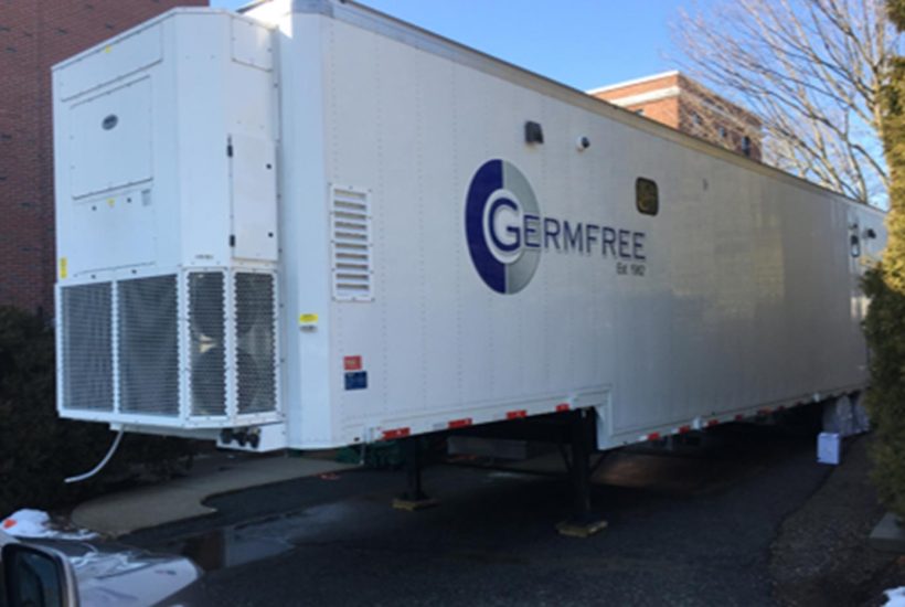 Mobile USP 797 / 800 cleanrooms for VA hospital Exterior view of a mobile cleanroom