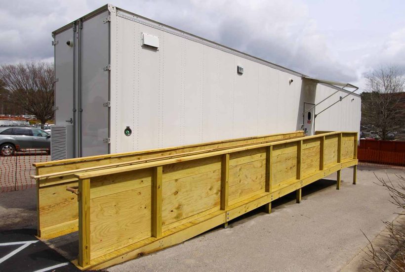 duke-raleigh-mobile-usp-797-800-pharmacy-1 Exterior view of a mobile USP 797/800 pharmacy